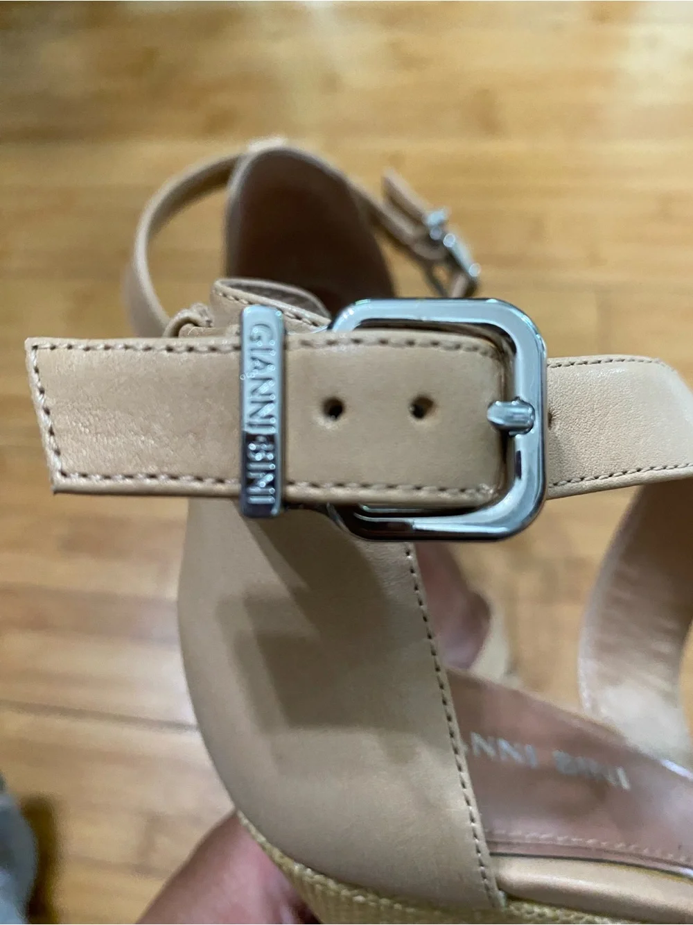Gianni Bini Josilee Nude Strappy Wedge Sandals Size 8.5 Neutral Leather Look